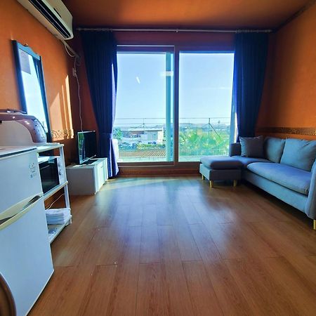 Lohas Pension Seogwipo Exterior photo