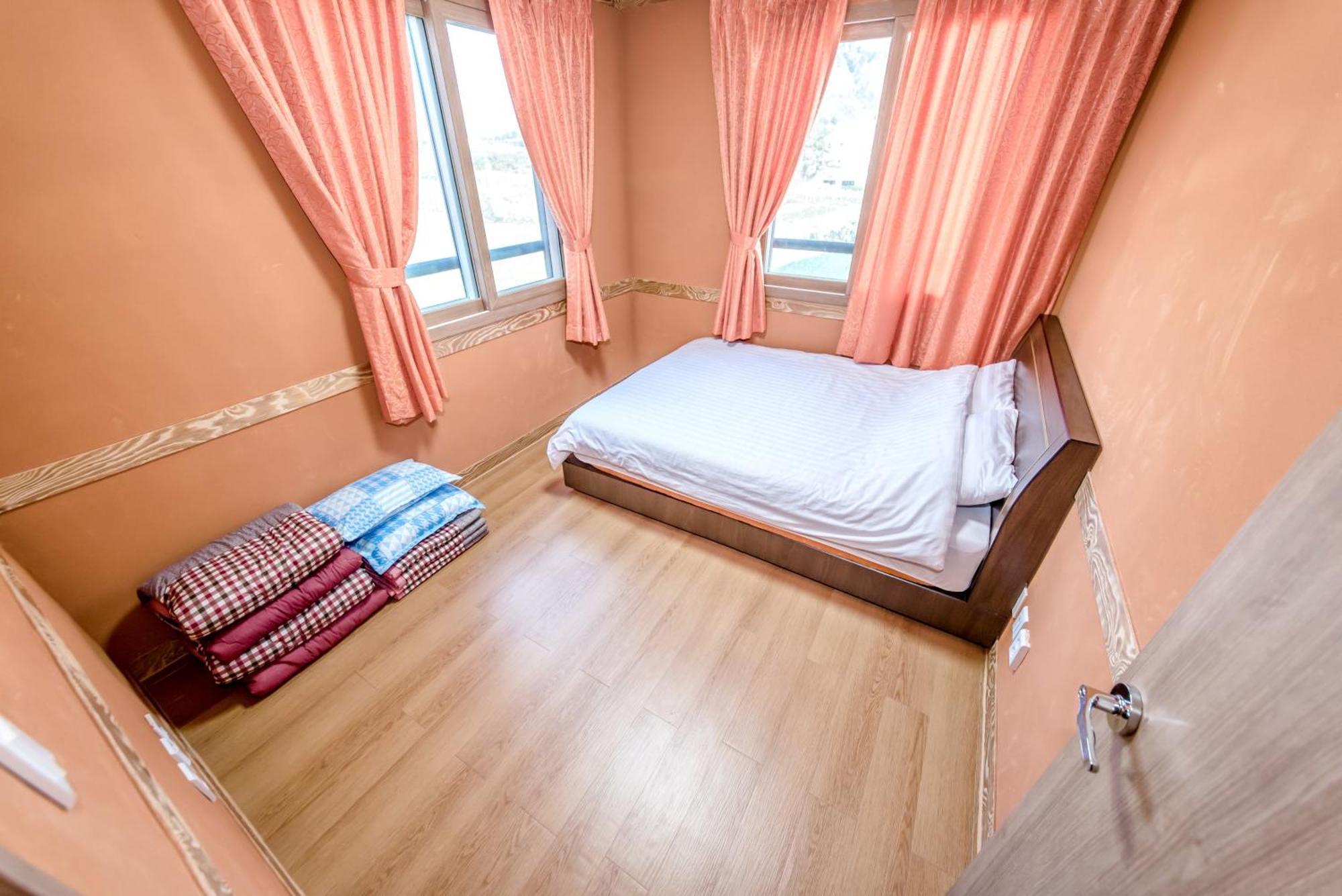 Lohas Pension Seogwipo Exterior photo